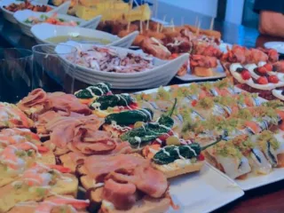 Фуршет в Москве, организация и проведение фуршетов